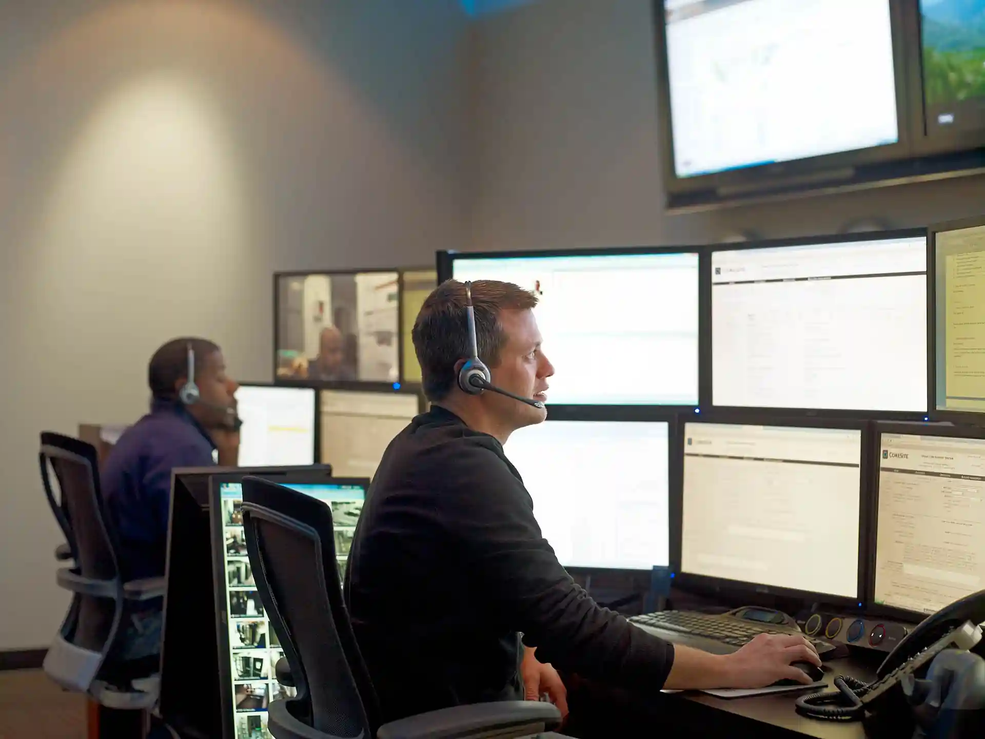 operator monitoring systems in data center control room